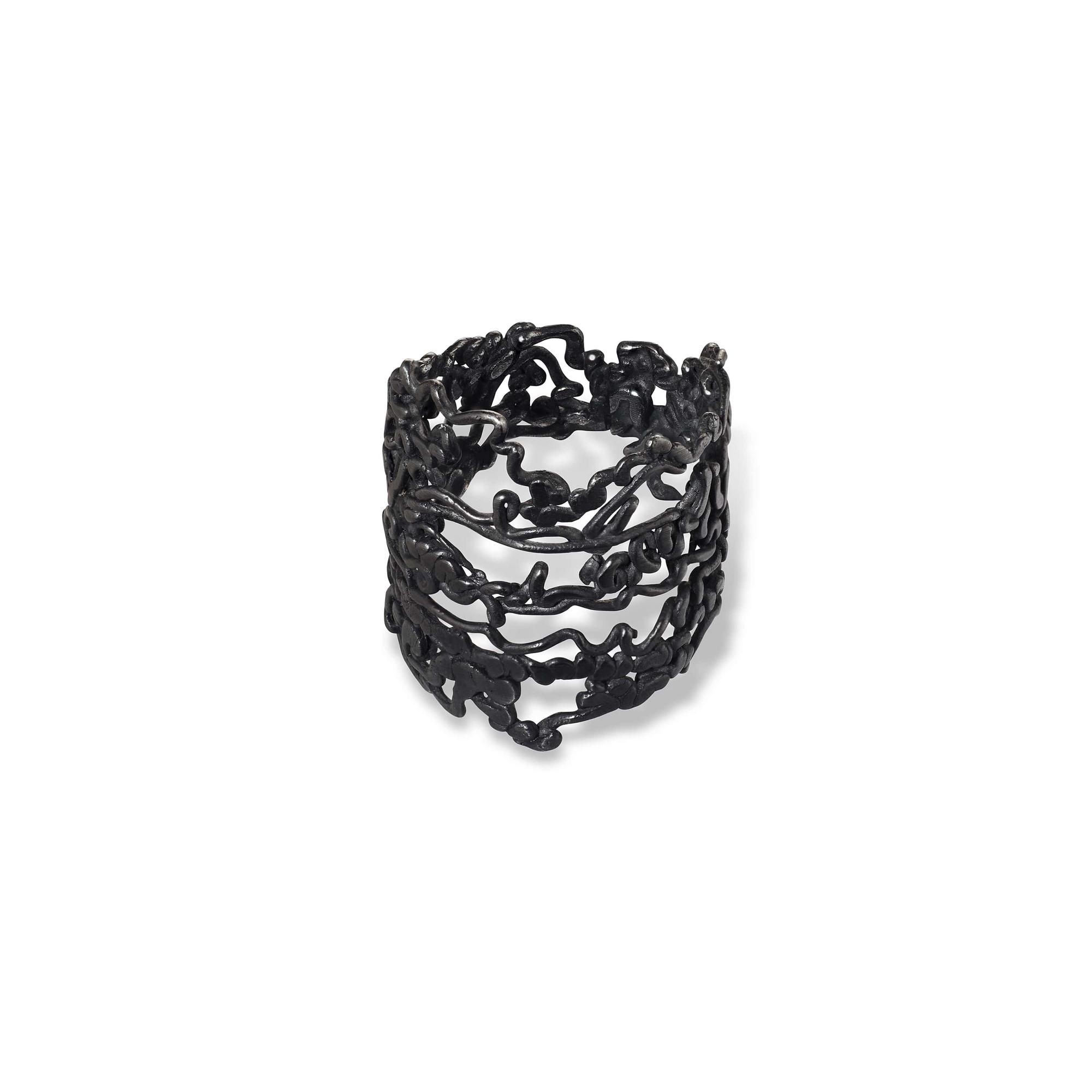 Burcu Büyükünal Широкое кольцо Wandering Line