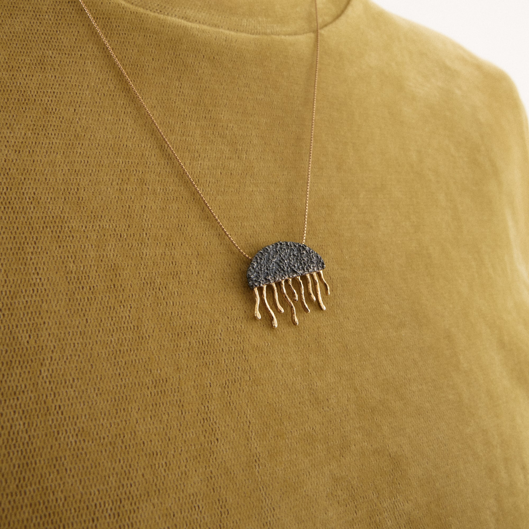 Kiss The Frog Studio Кулон на цепочке Медуза