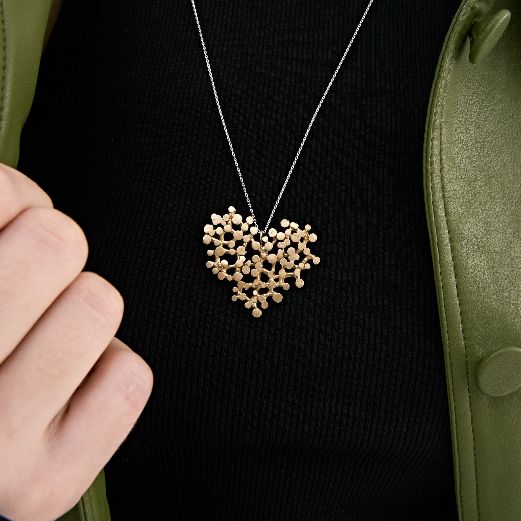 Burcu Büyükünal Кулон Glimpse Solitares покрытый позолотой