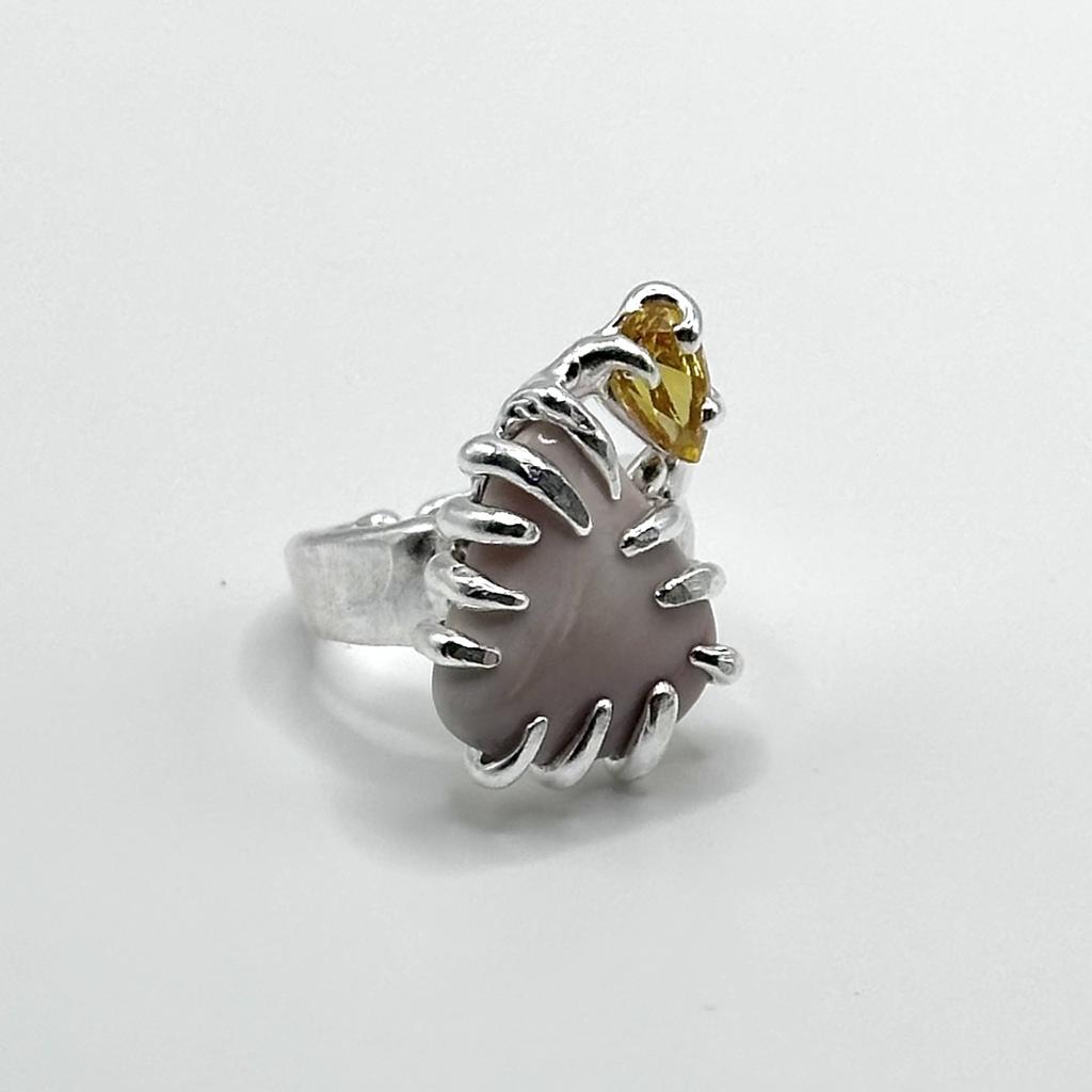 Кольцо с агатом и жёлтым фианитом «Актиния»
