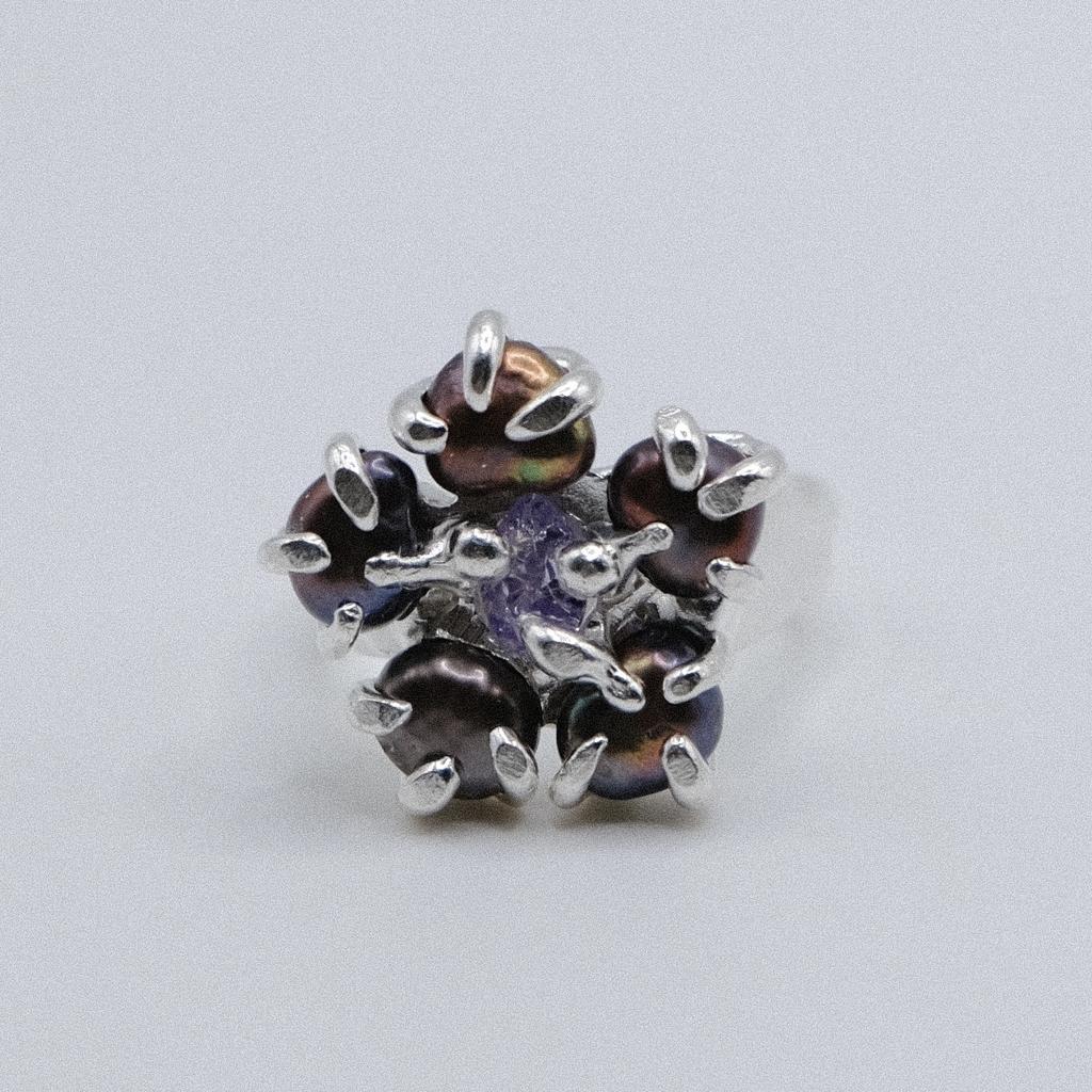 Кольцо с жемчугом и фианитом “Лютик”