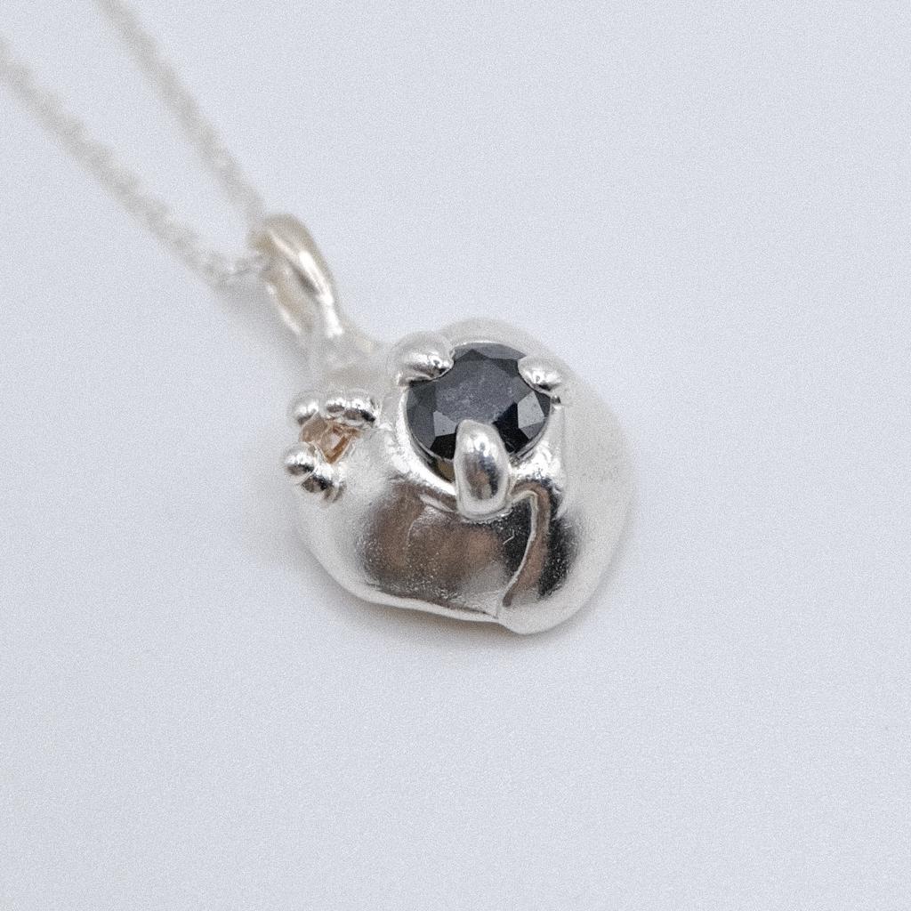 Подвеска “Shell” с фианитами