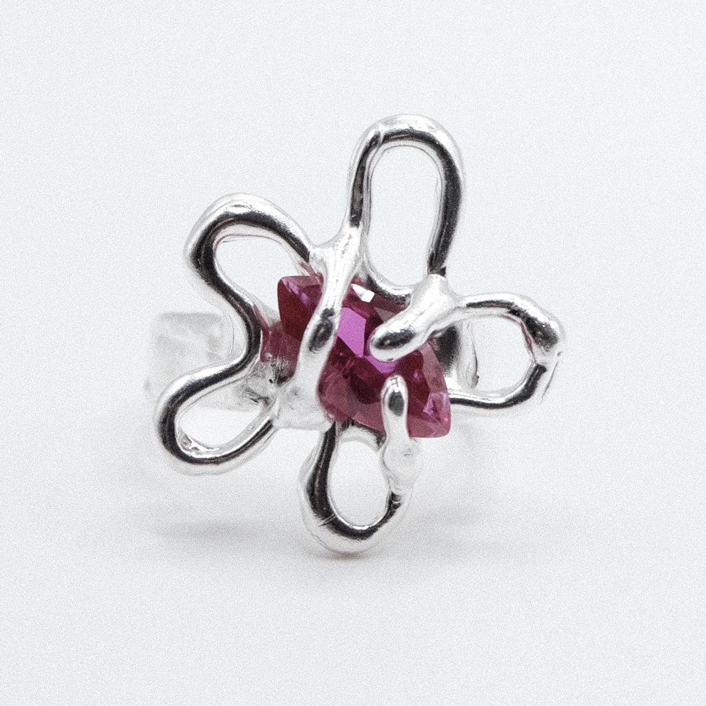 Кольцо «Цветик» с корундом