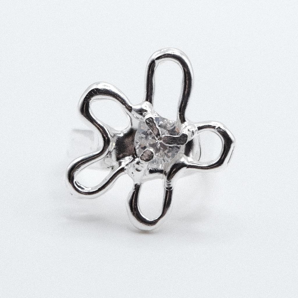 Кольцо «Цветик» с белым фианитом