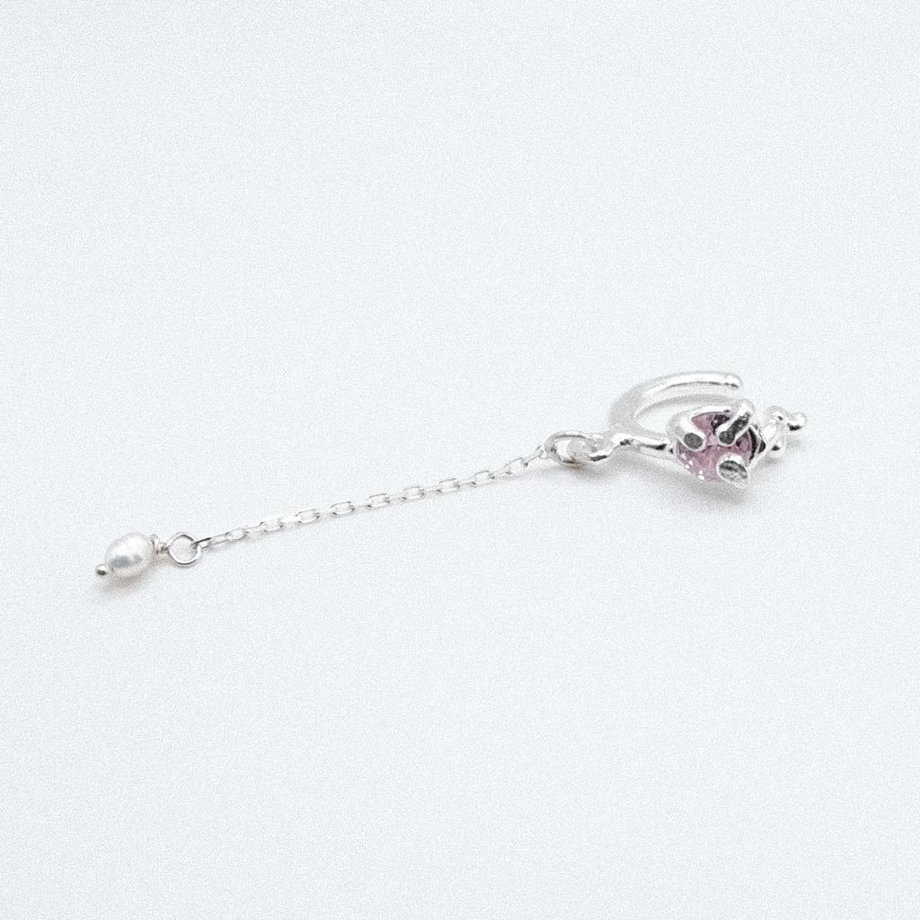 Кафф с розовым фианитом и жемчугом «Скользко»