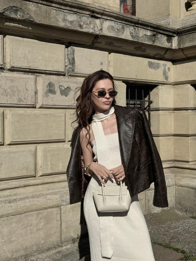 Модель "Lau" в молочном цвете