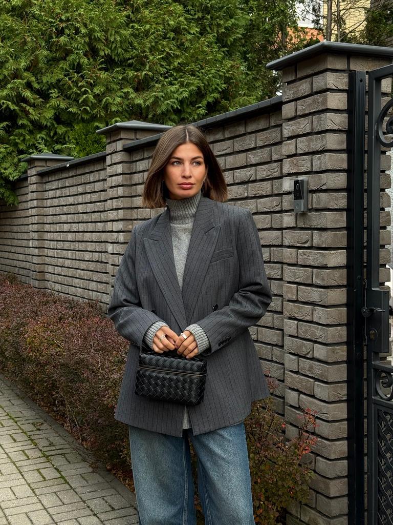 Модель "Paris" в черном цвете