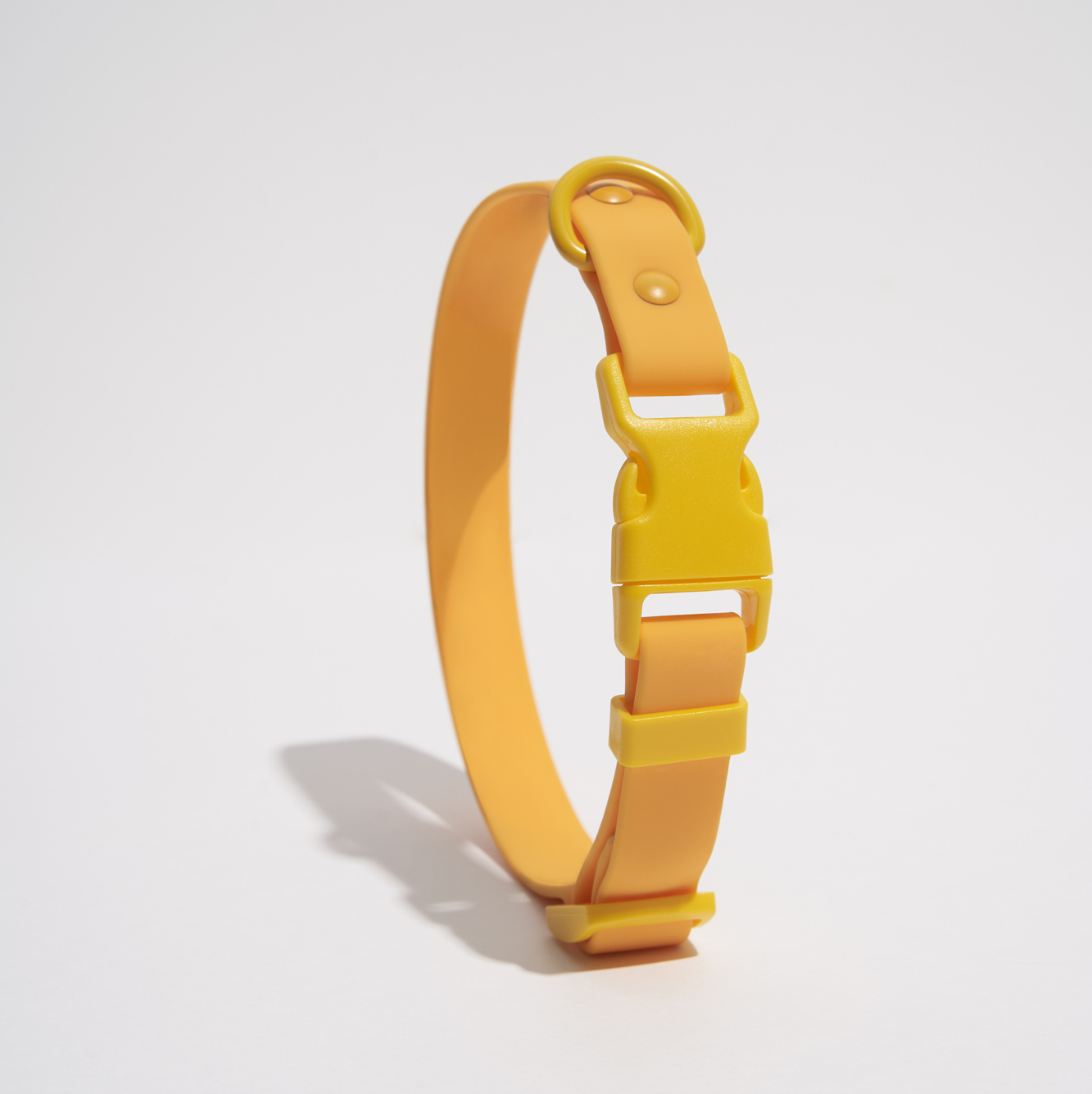 Жёлтый ошейник для собак из биотана