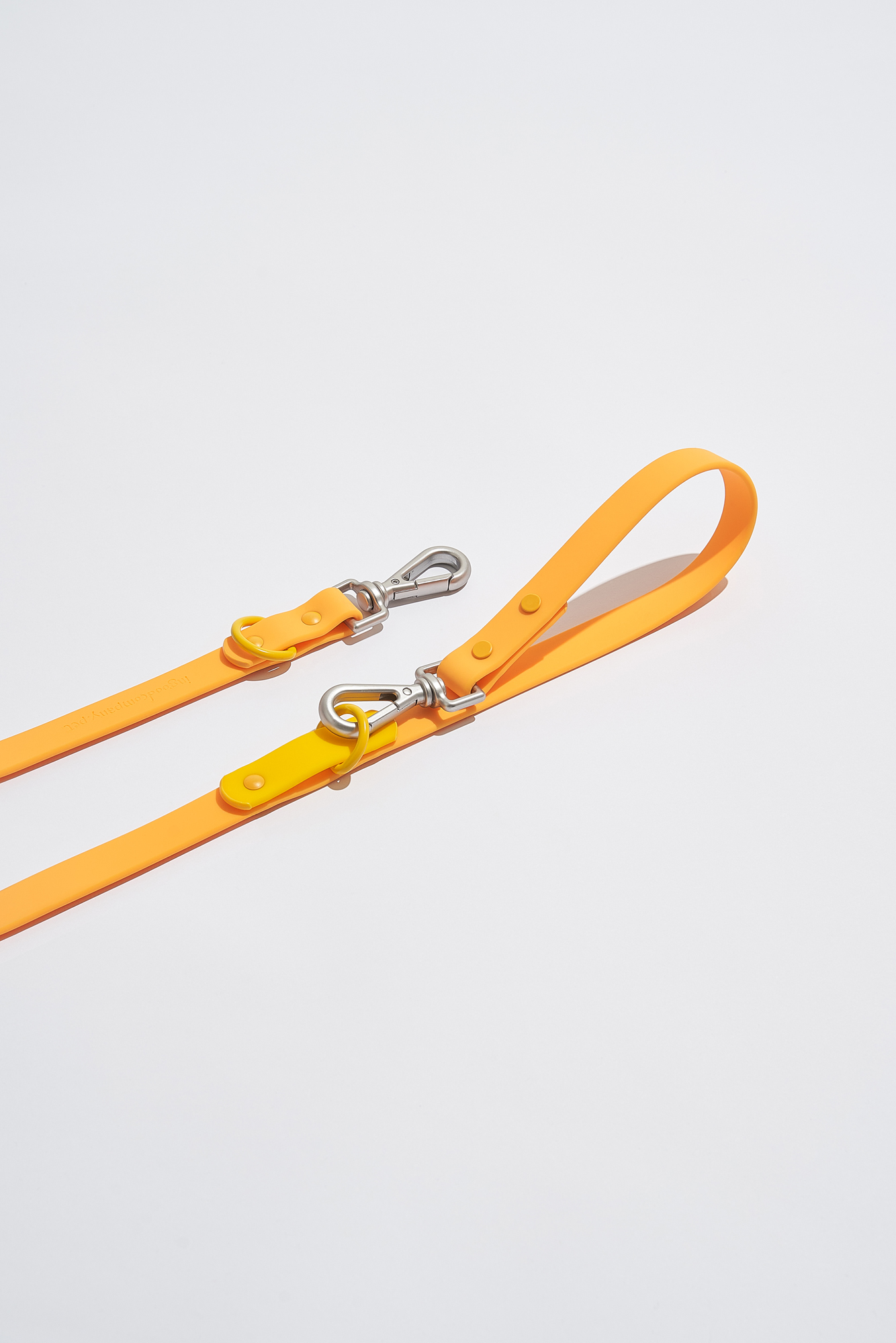 Поводок-перестёжка в цвете Спелый Манго