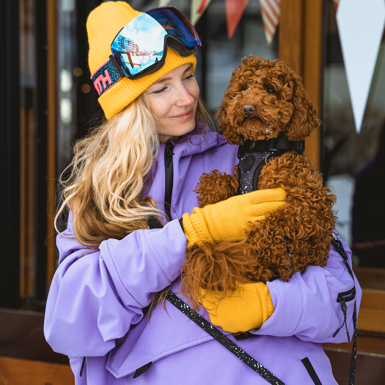 Чёрно-белый поводок-перестёжка из биотана для собак