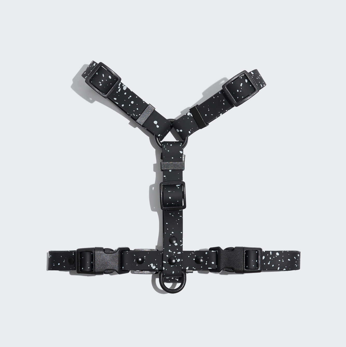 Чёрная в белую крапинку водонепроницаемая шлейка для собак и активного отдыха