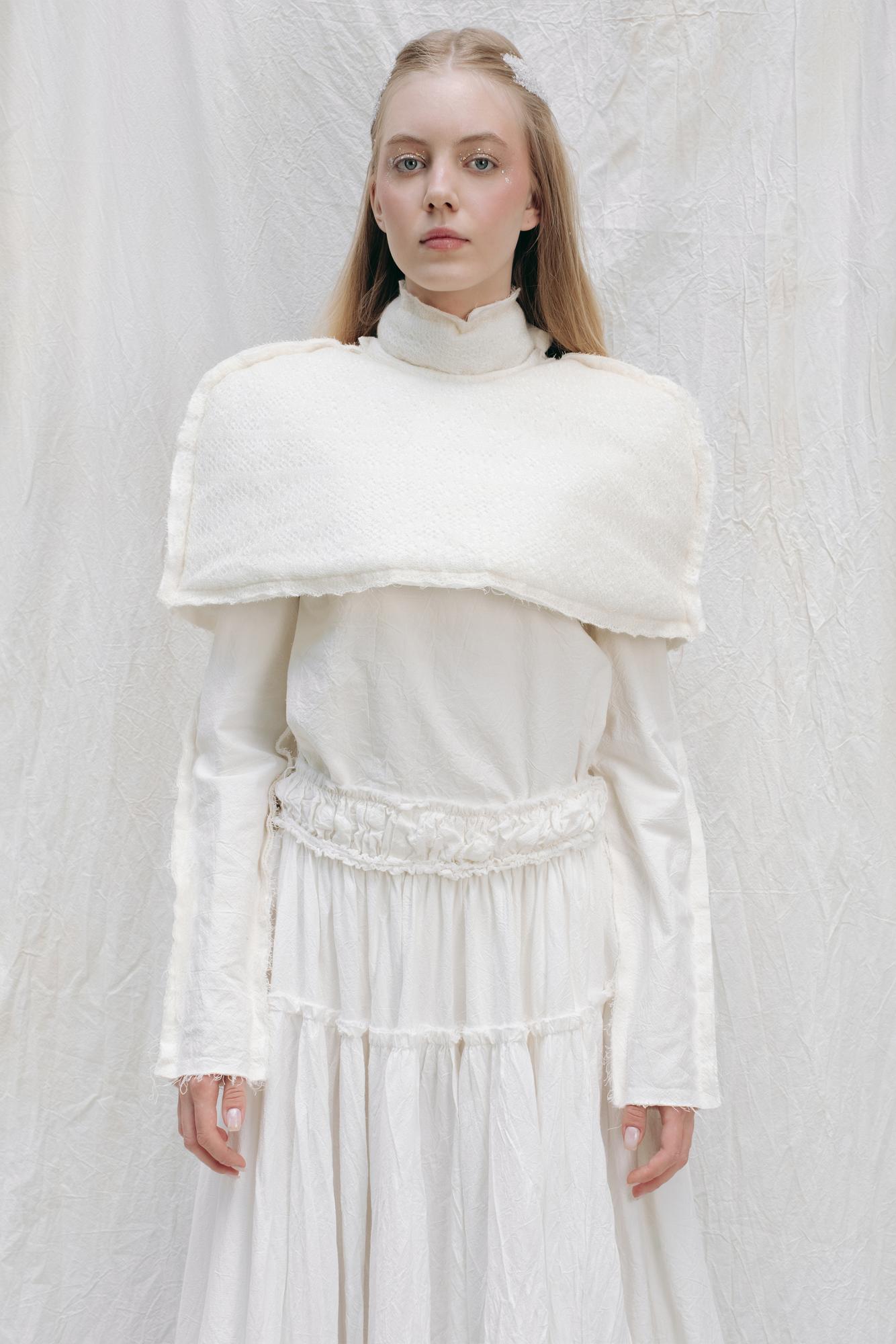 Блуза с пелериной