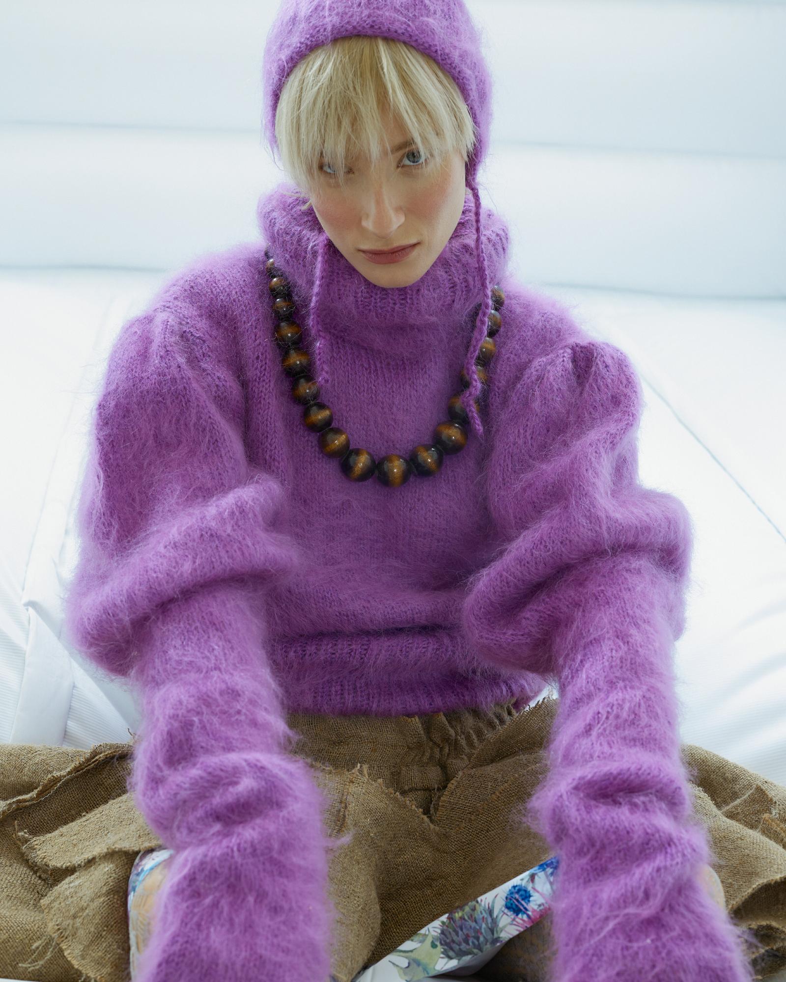 Свитер "Аромат сирени"