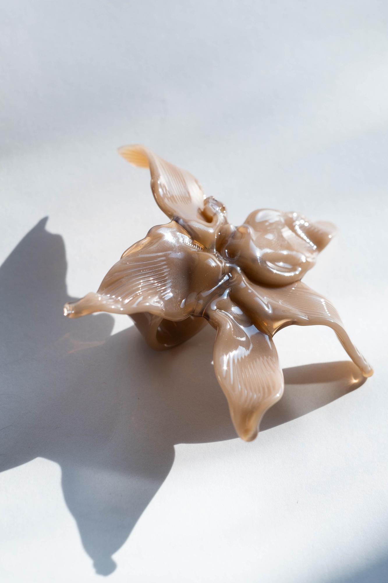 Кольцо «Цветок» коричневый