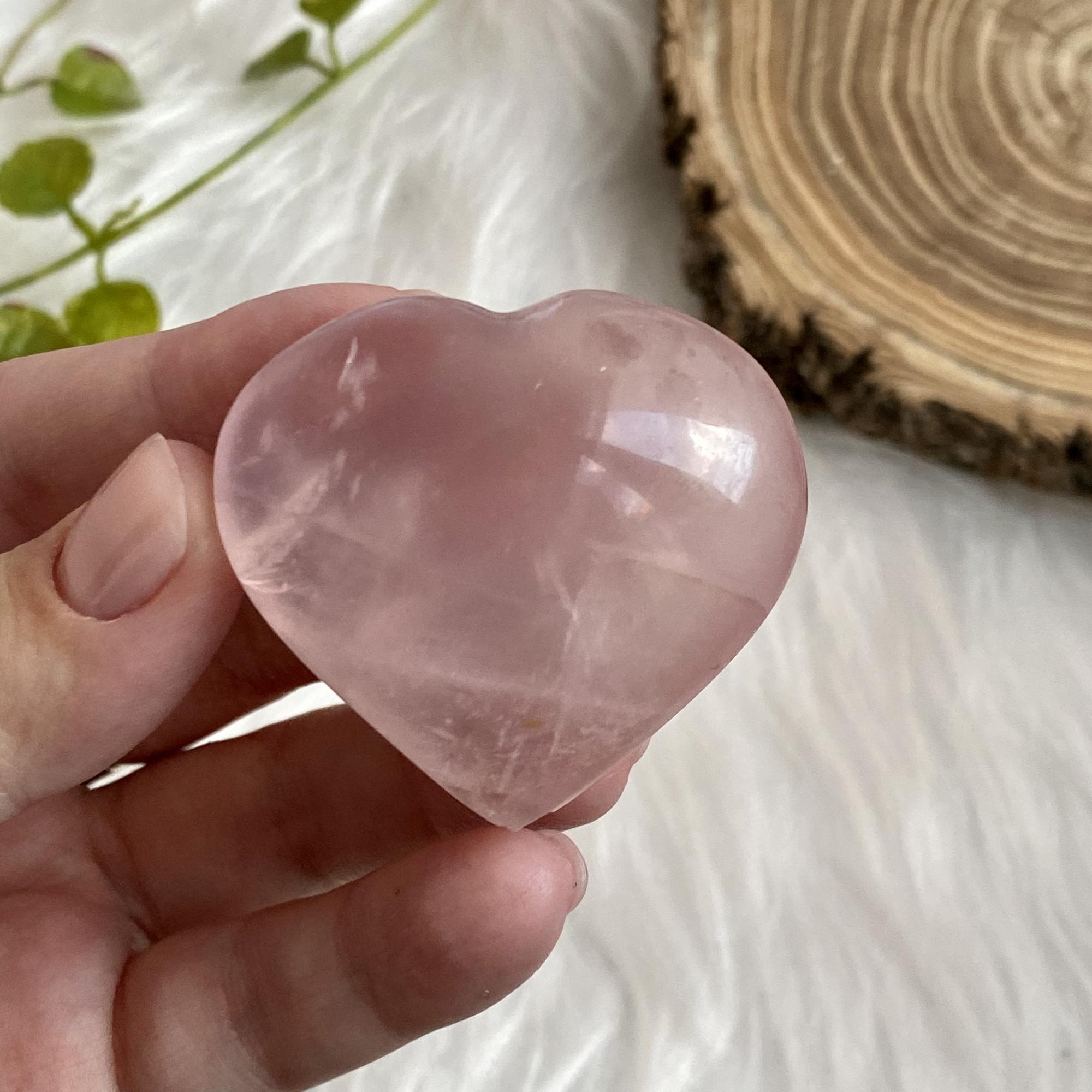 Сердечко из розового кварца