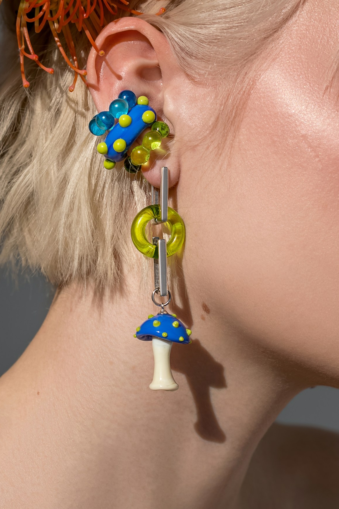 Моно-серьга "Мухомор"/ цвет васильковый с зеленым