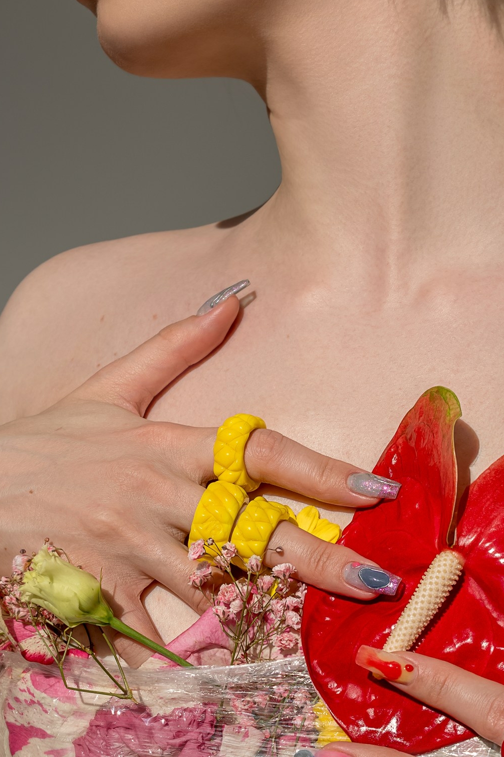 Кольцо "Пуховичок" / цвет желтый