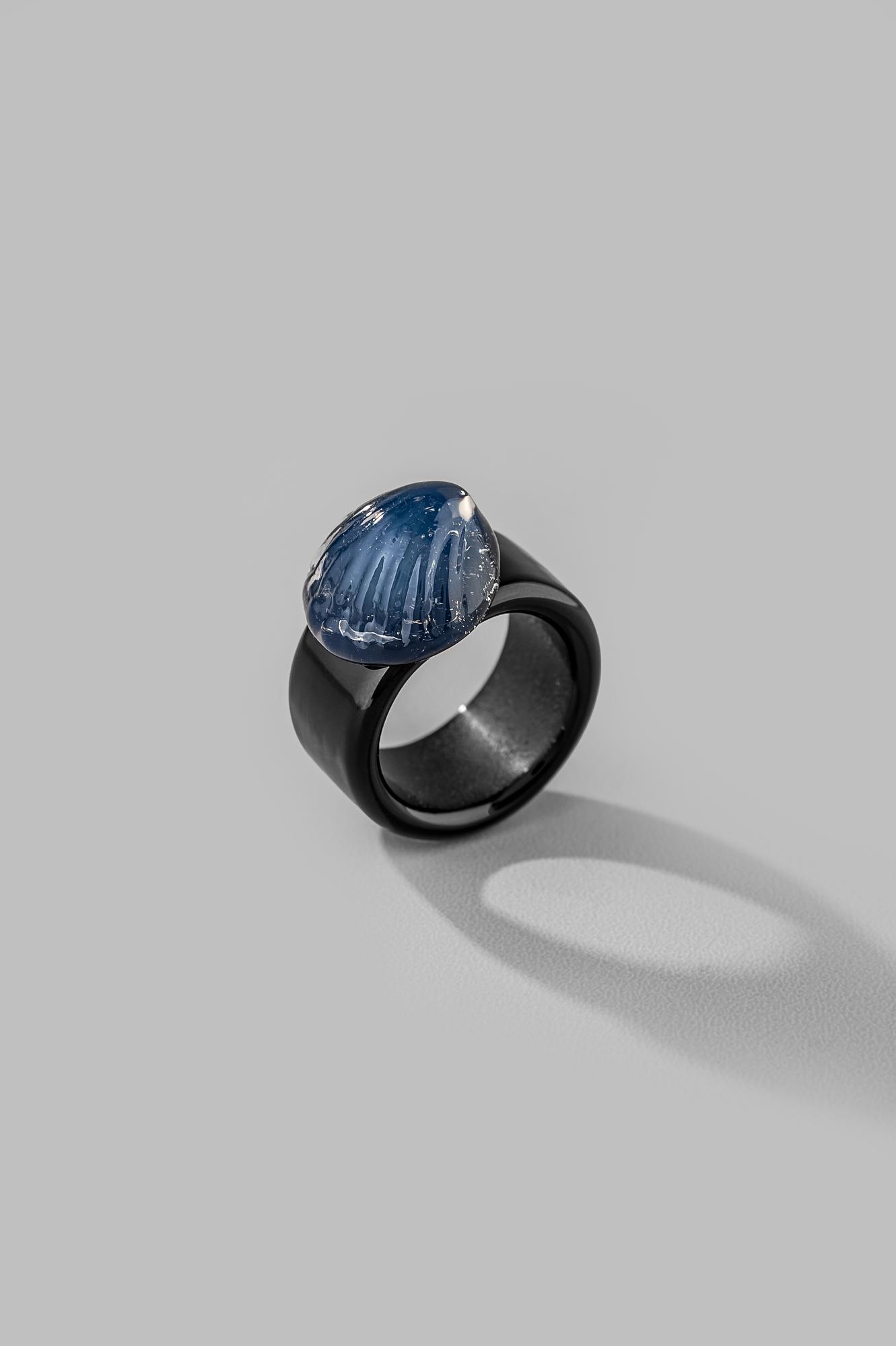 Кольцо "Ракушка" маленькое / цвет черный