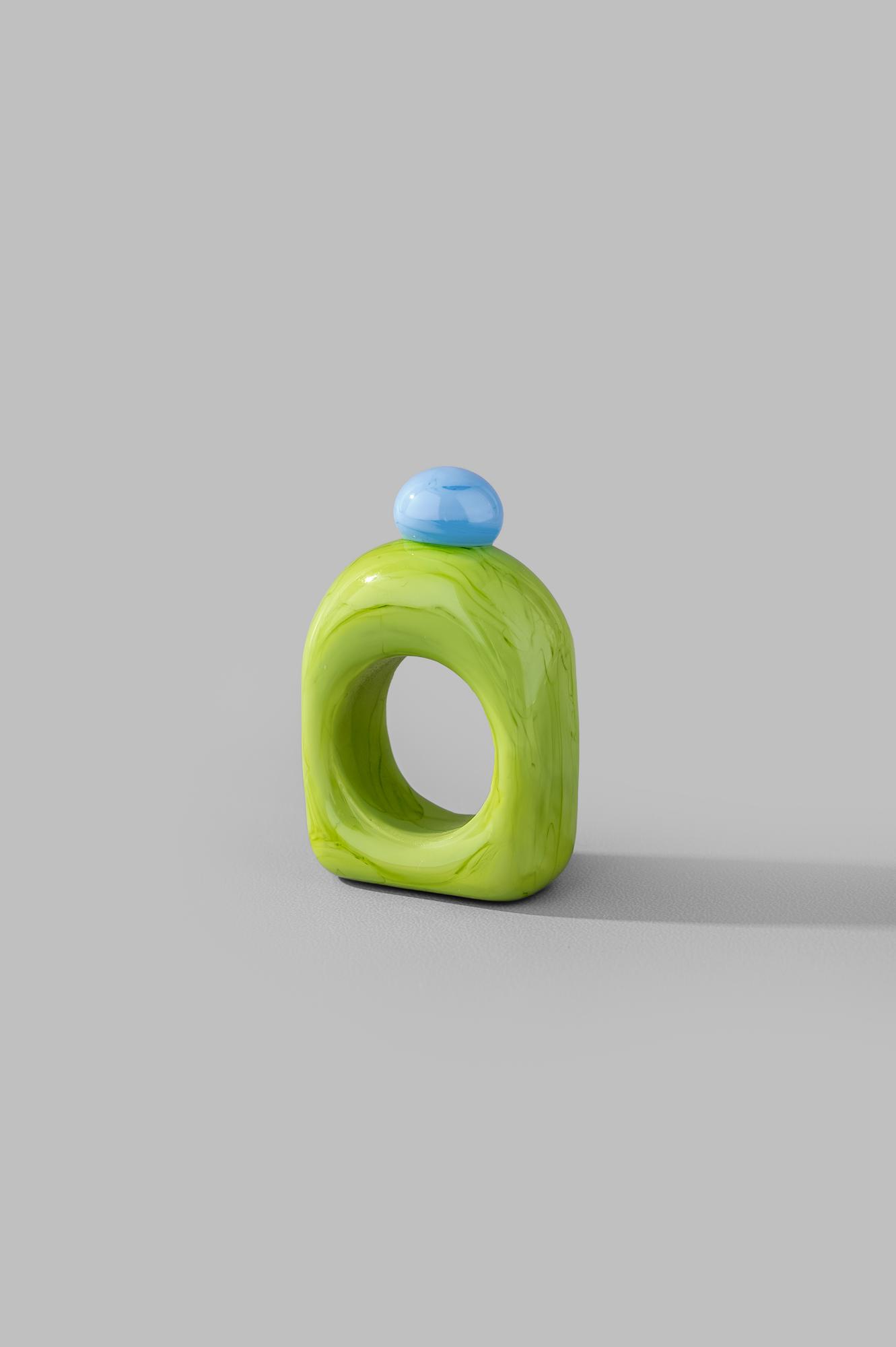 Кольцо "Конфета" / цвет зелёный с голубой пимпой