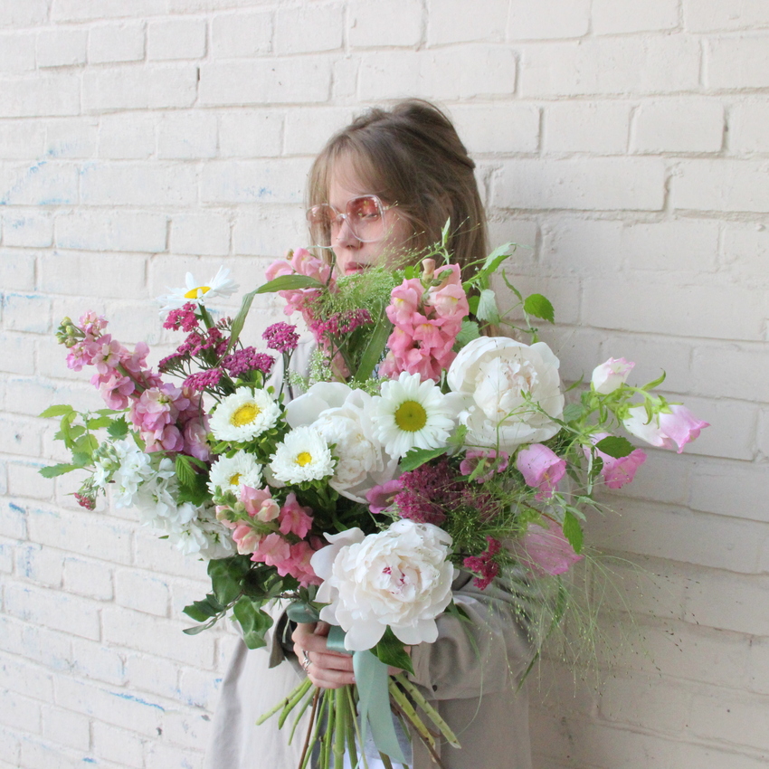 букет колокольчики пионы астры ромашки вид 3