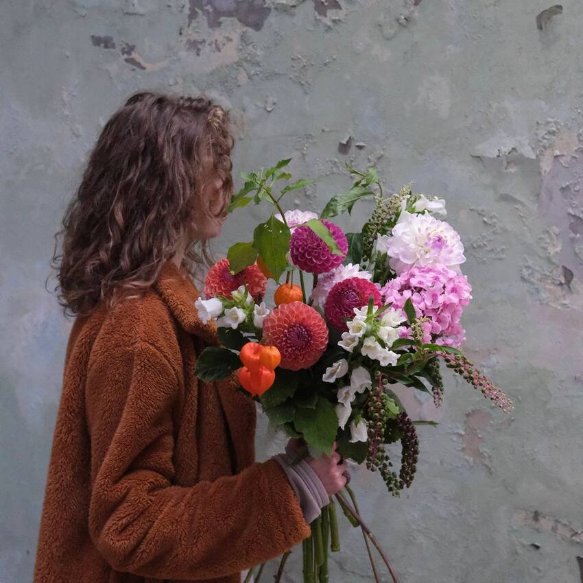 Геогины, флоксы и физалис - осенний букет Sever Flowers вид 3