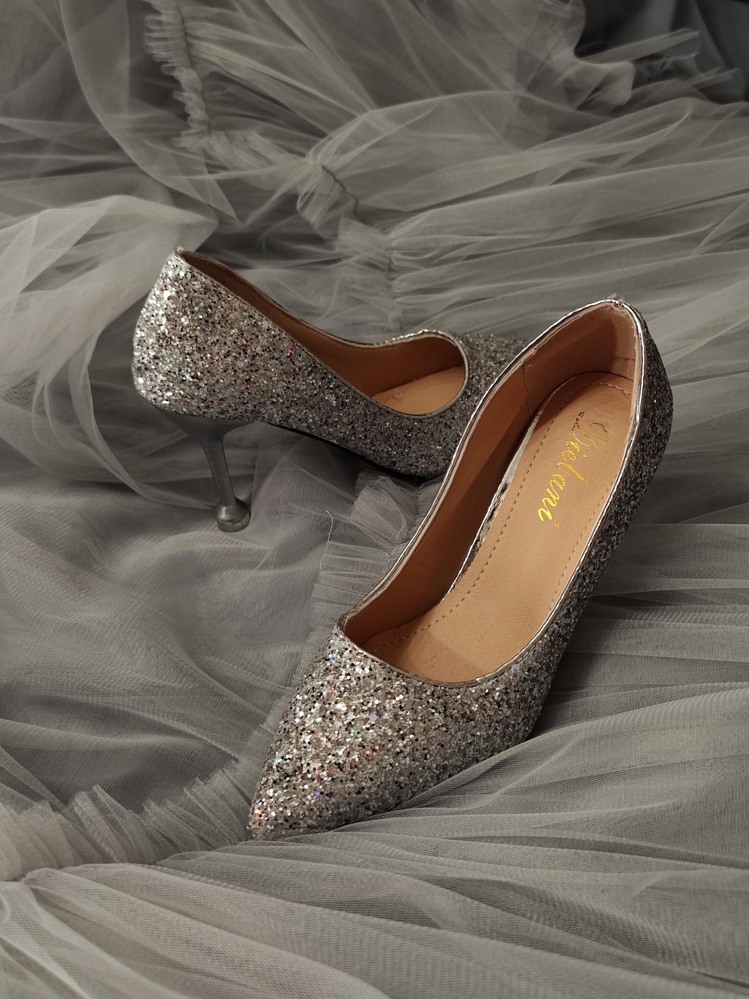 Туфли с микроблеском и цветными вкраплениями