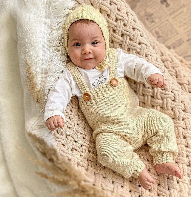 Описание - Полукомбинезон для малыша "Basic"