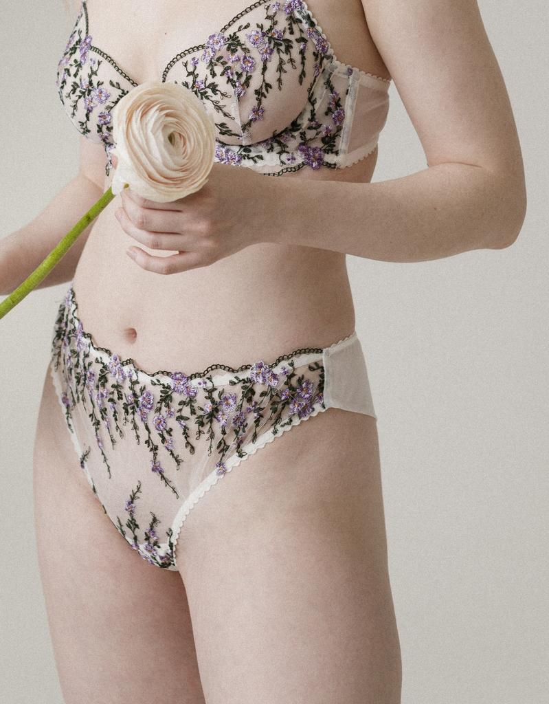 Бразилиано "Первоцвет" сиреневые