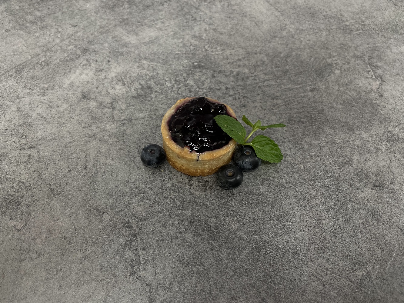 Тарталетка с   черникой   40 гр.