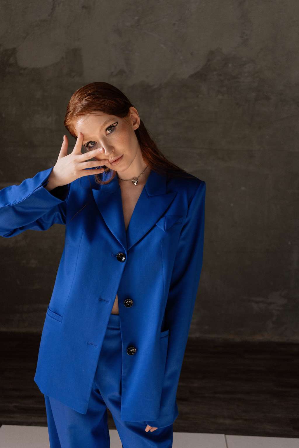 Жакет оверсайз в синем цвете