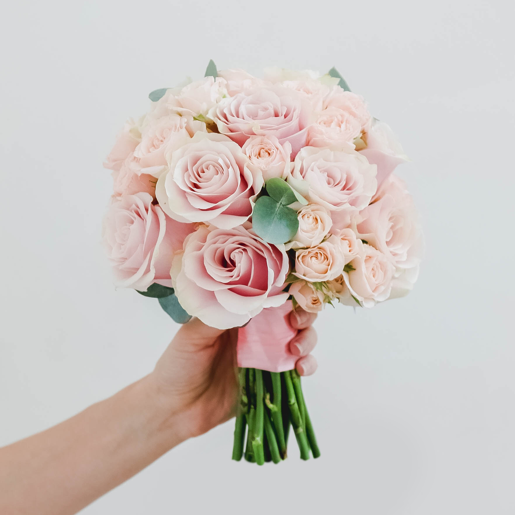 Свадебный букет из роз PINK POWDER