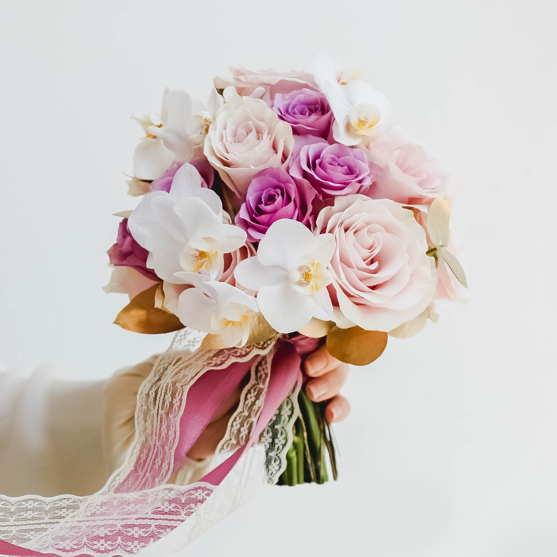Букет из роз и орхидеи PURPLE GOLD