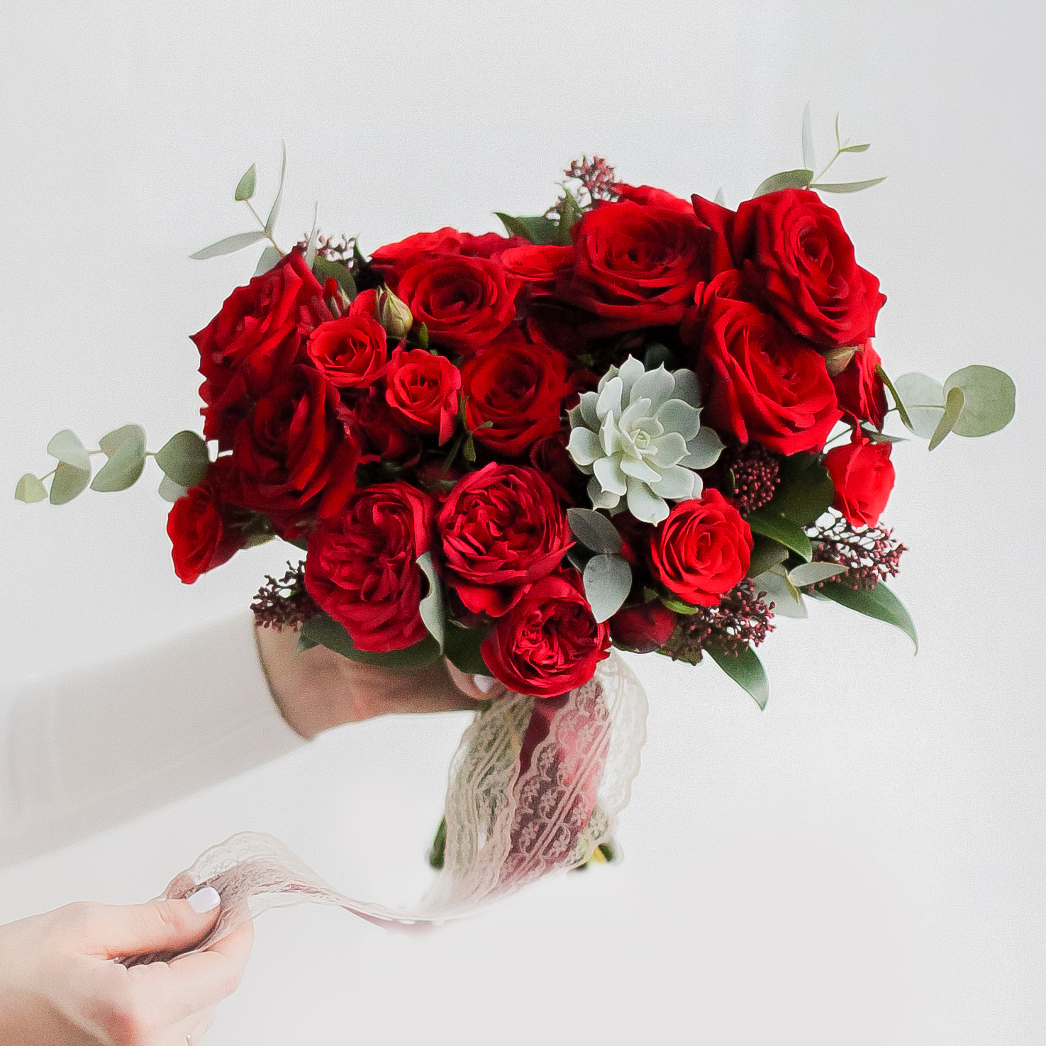 Свадебный букет из красных роз RED