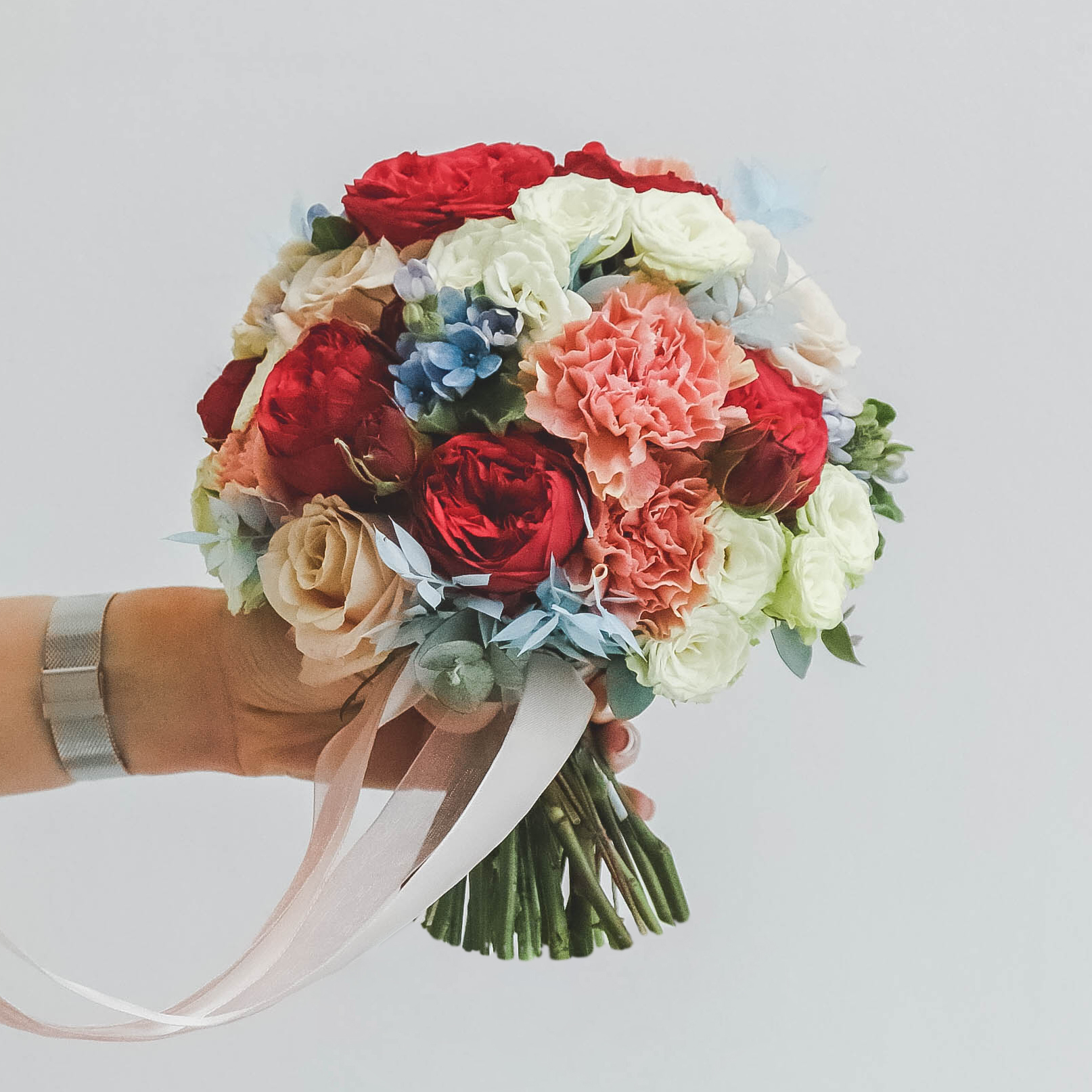 Букет невесты из пионовидных роз MARRAKESH