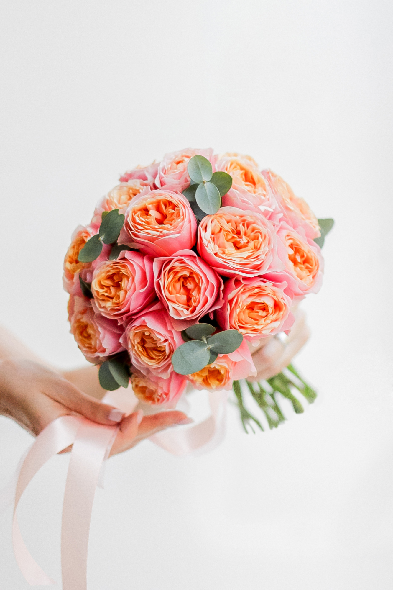 Букет из пионовидных роз CORAL