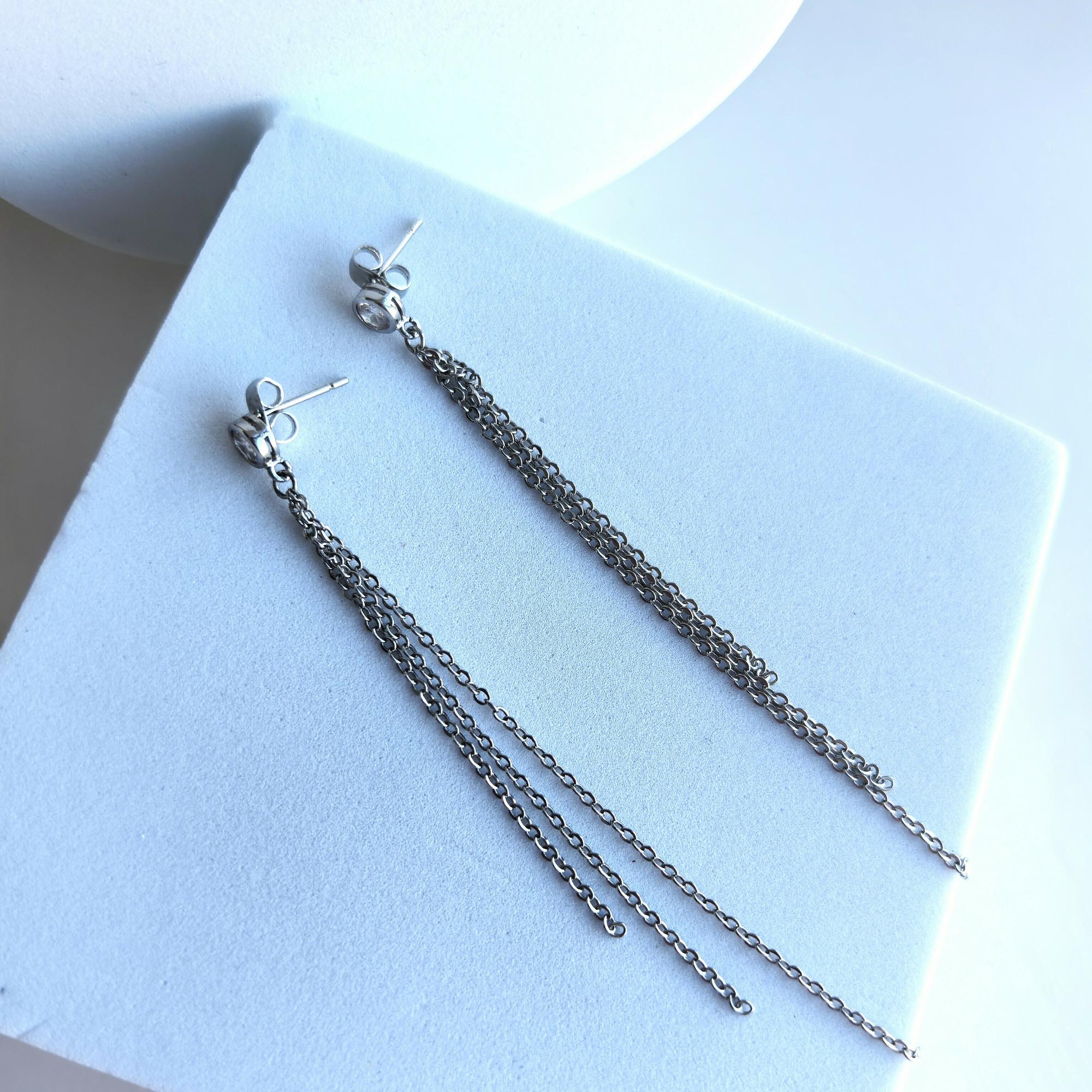 Серьги гвоздики Кисти