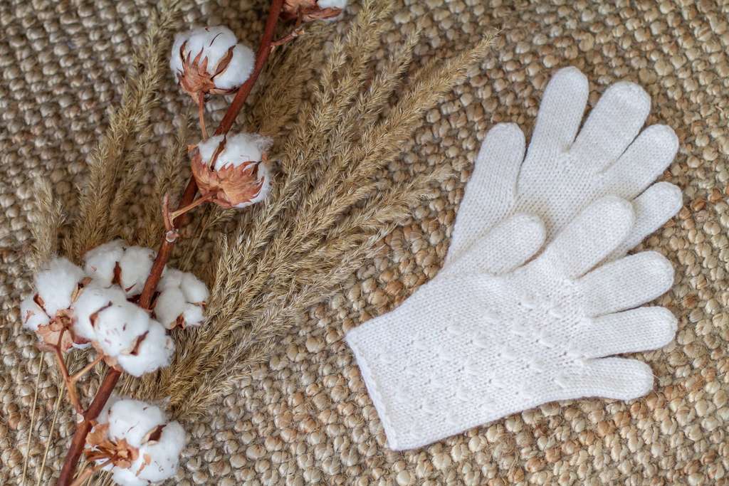 Jasmine gloves - описание вязания