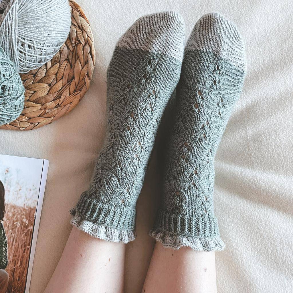 Мастер-класс по вязанию носков Anemone socks