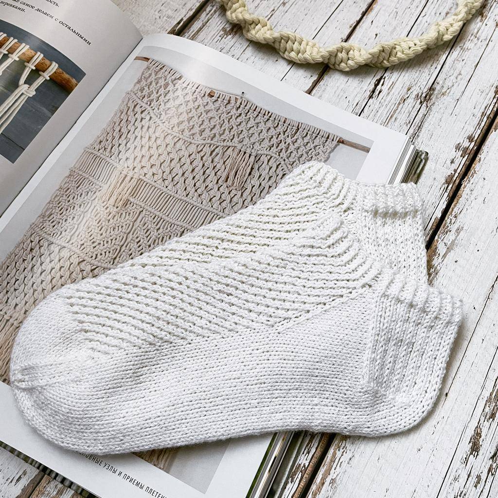 Macrame socks - описание вязания