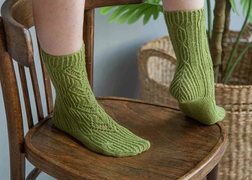 Wisteria Socks - описание вязания