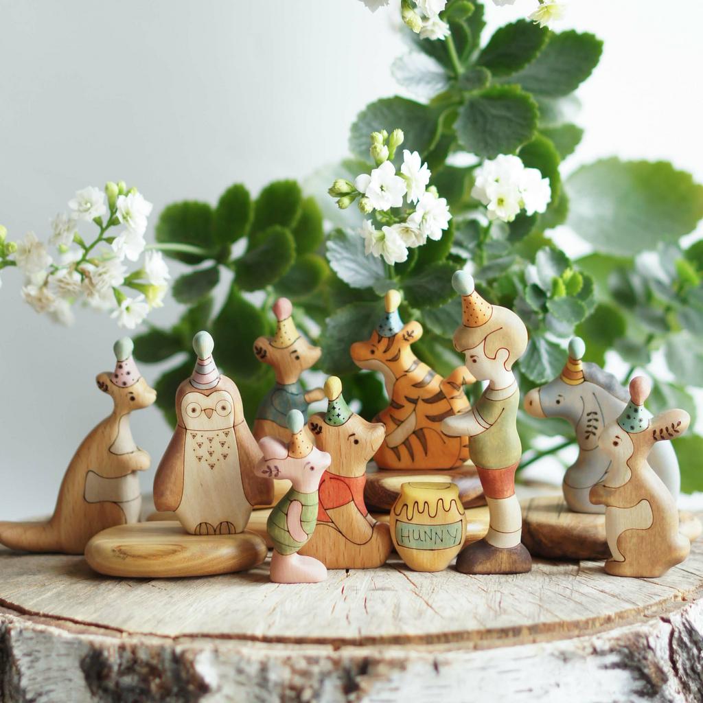 Winnie the Pooh  with party hat collection (set 10 pcs) wooden toy