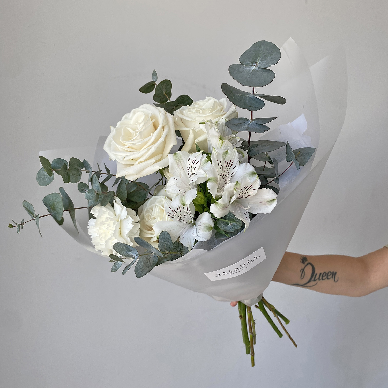 Букет - комплимент с пионовидными розами