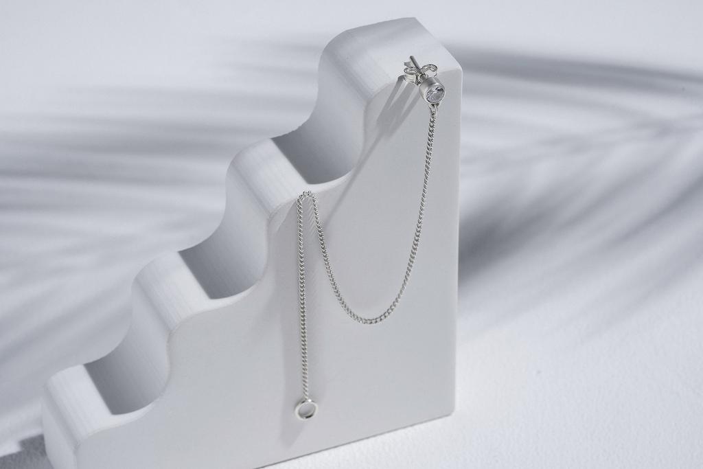 Гвоздики с белым цирконом и длинной цепочкой (родирование) (Ag 925)