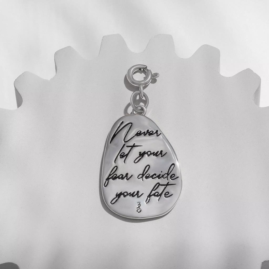 Подвеска "Never let your.." на карабине (Ag 925)