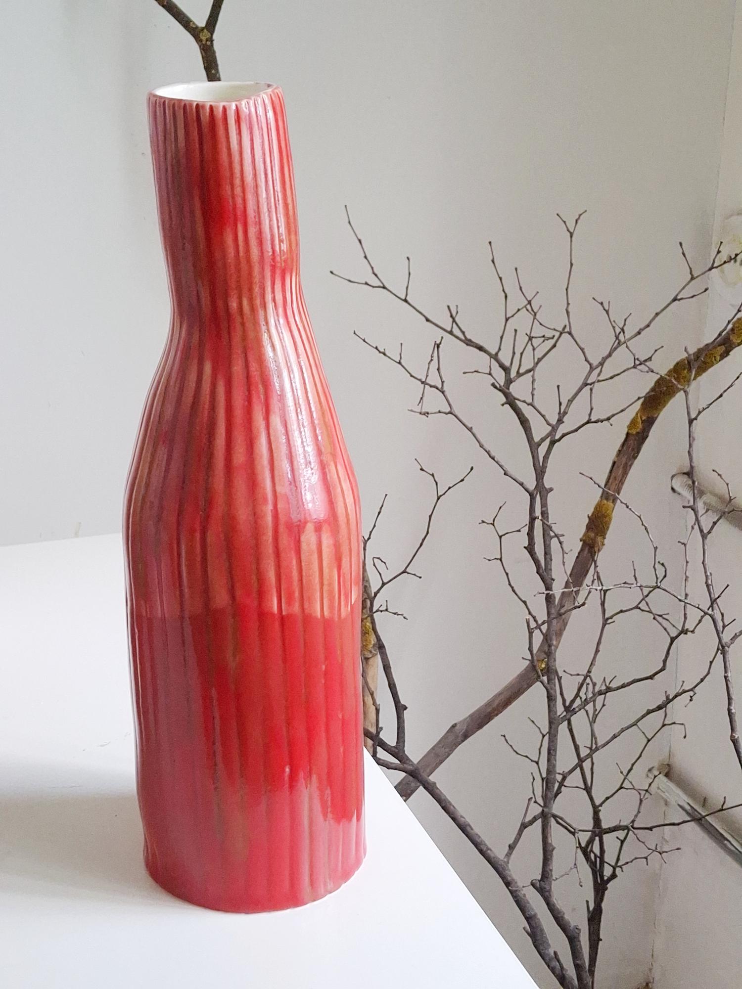 ваза бутылка цвет Красный