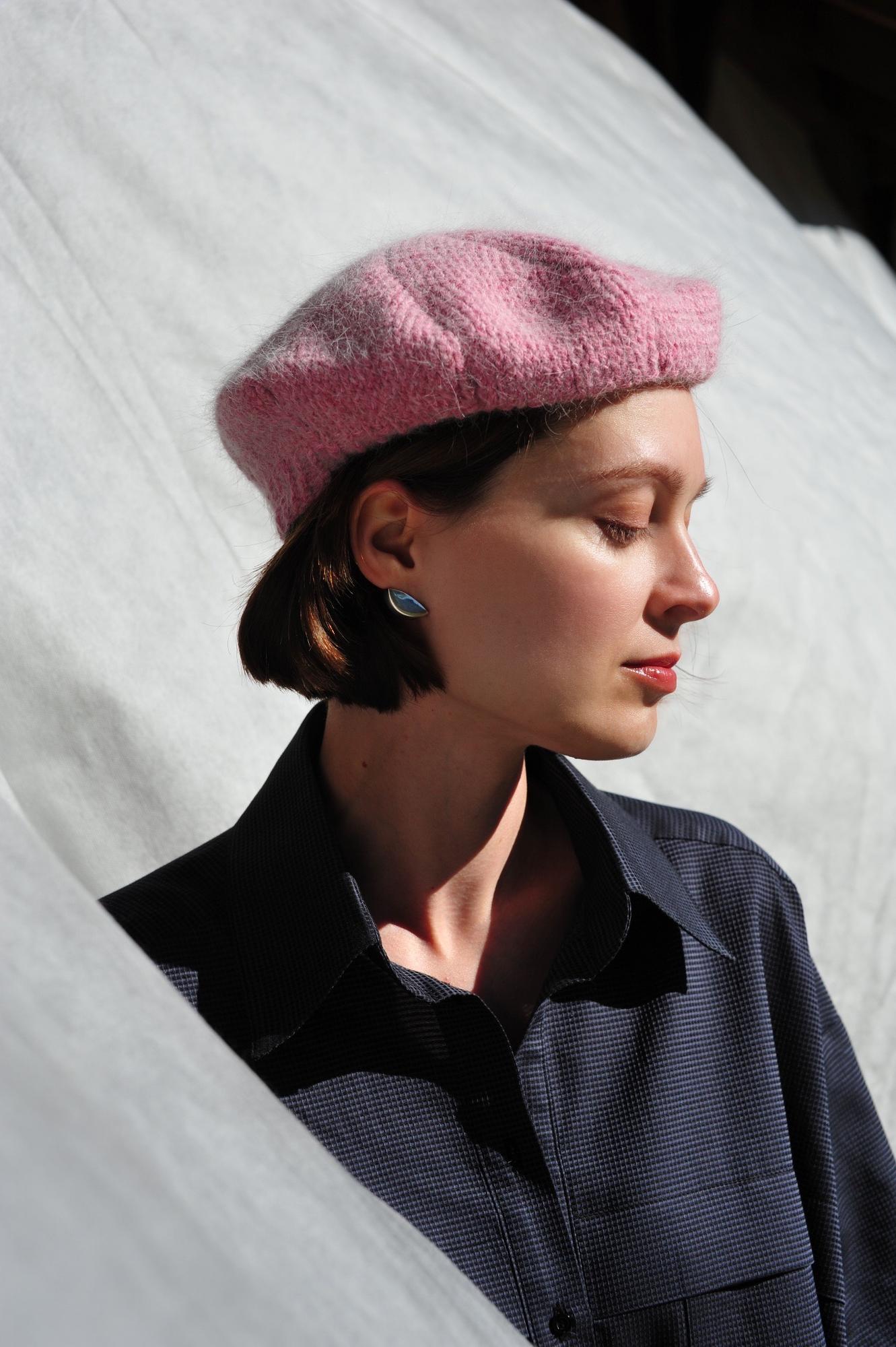 Берет из 8 клиньев ягодный