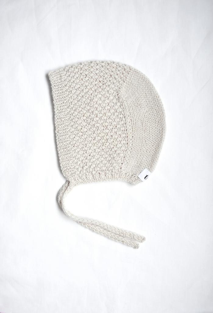 Чепчик серо-бежевый