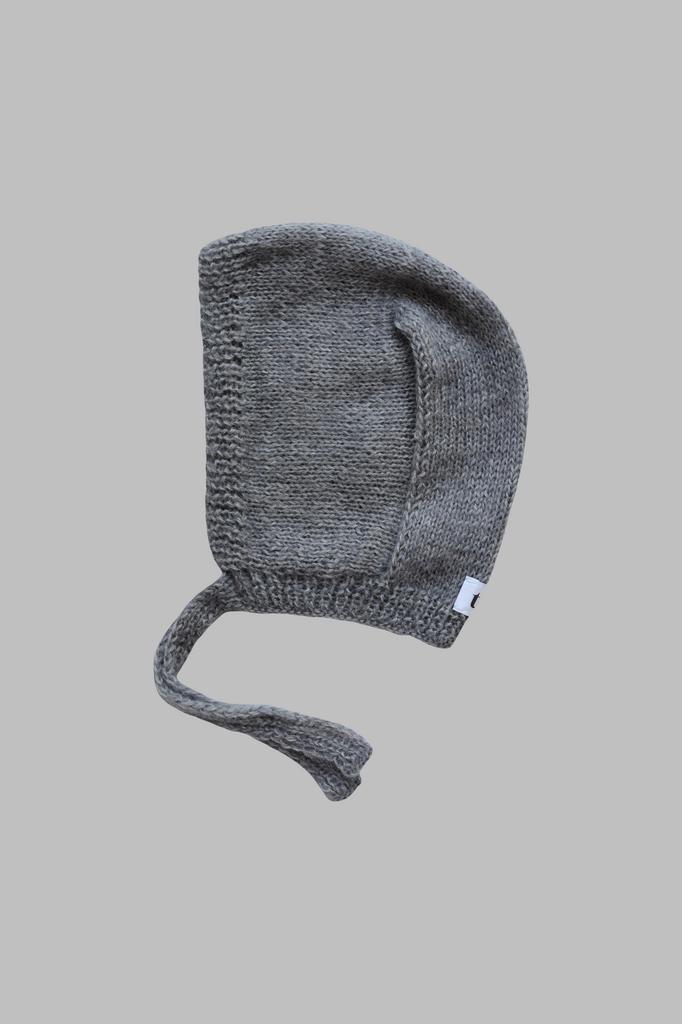 Чепчик серый из мохера