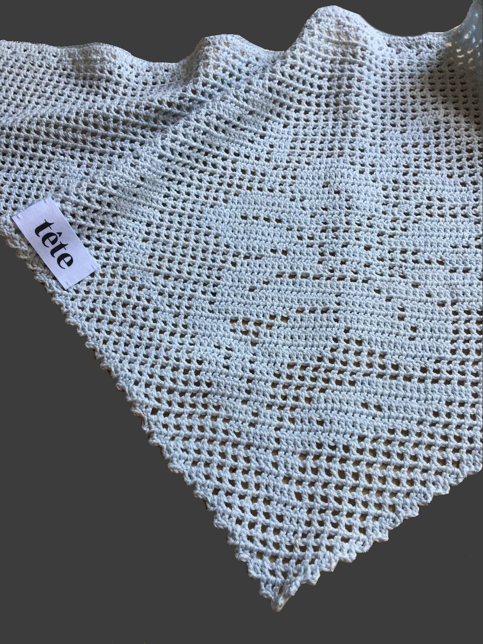 Косынка с лилией бледно-голубая