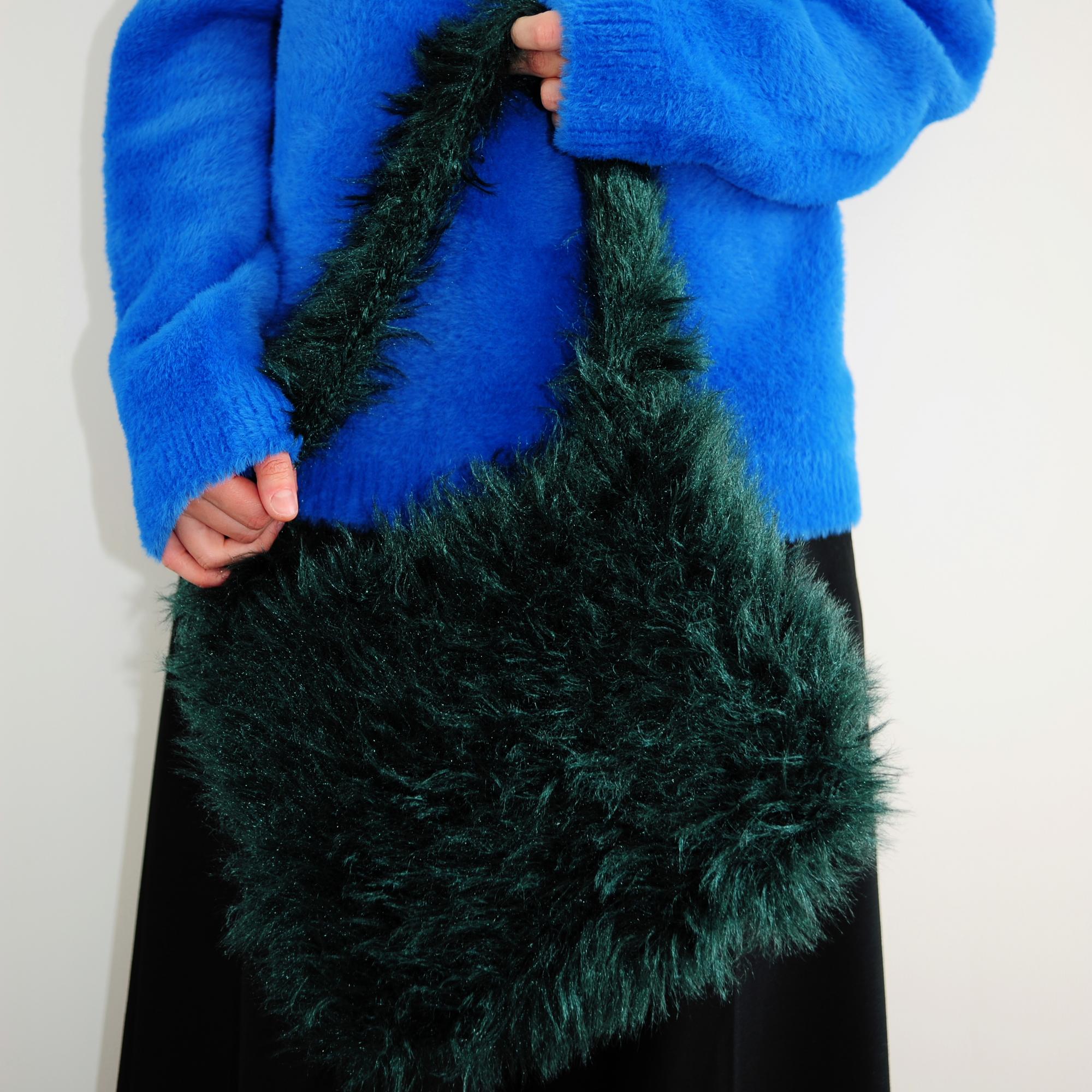 Сумка меховая изумрудная